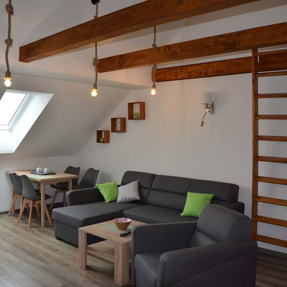 apartman-2-rozkladaci-gauc-jidelni-stul-5308-